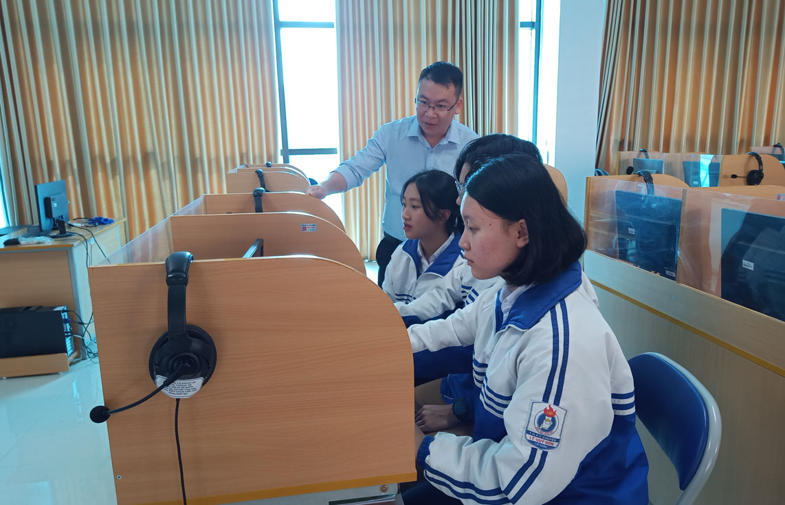 Một buổi ôn luyện học sinh giỏi tiếng Anh của học sinh Trường THPT chuyên Lê Quý Đôn. 